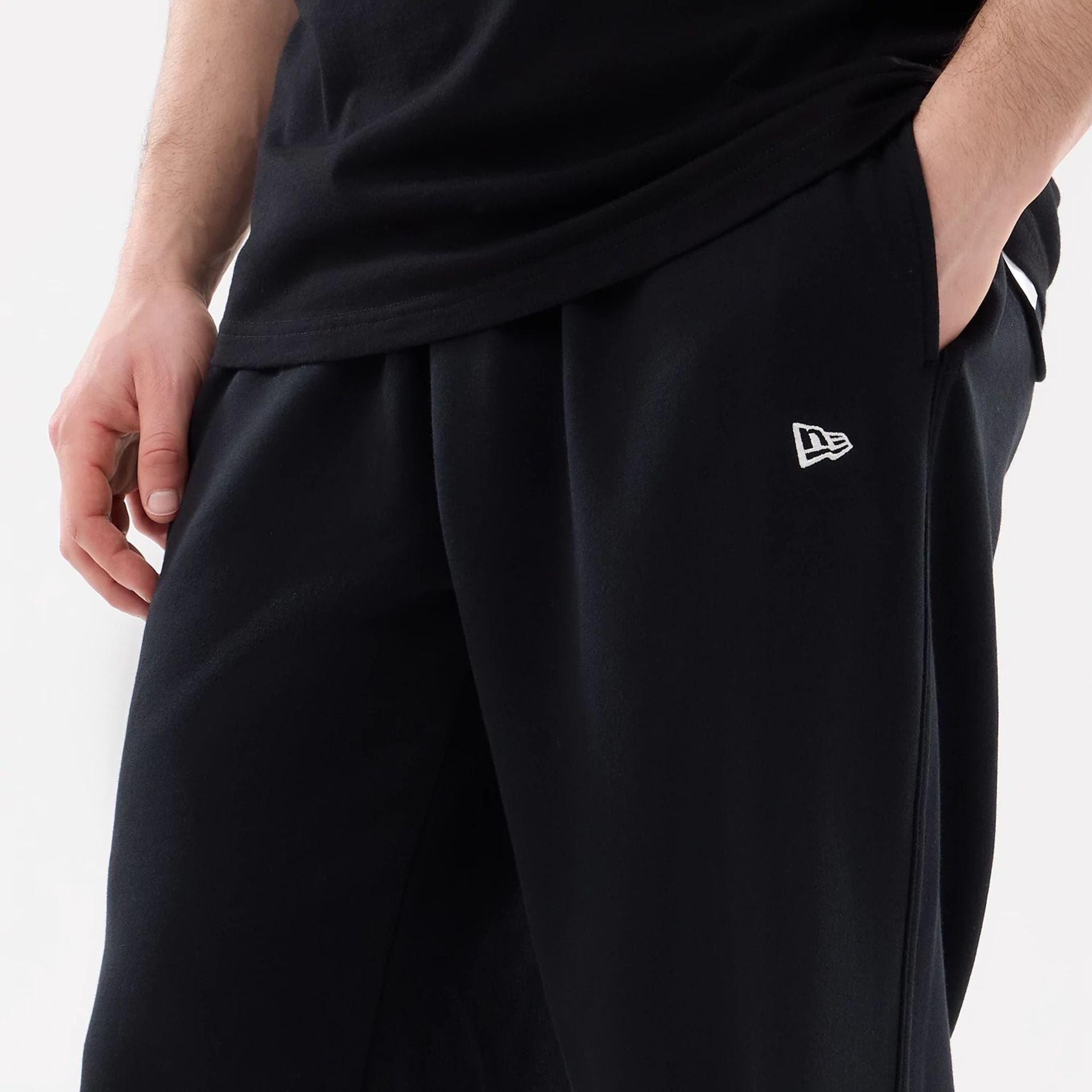 New Era Black Straight Legged Joggers-kentox