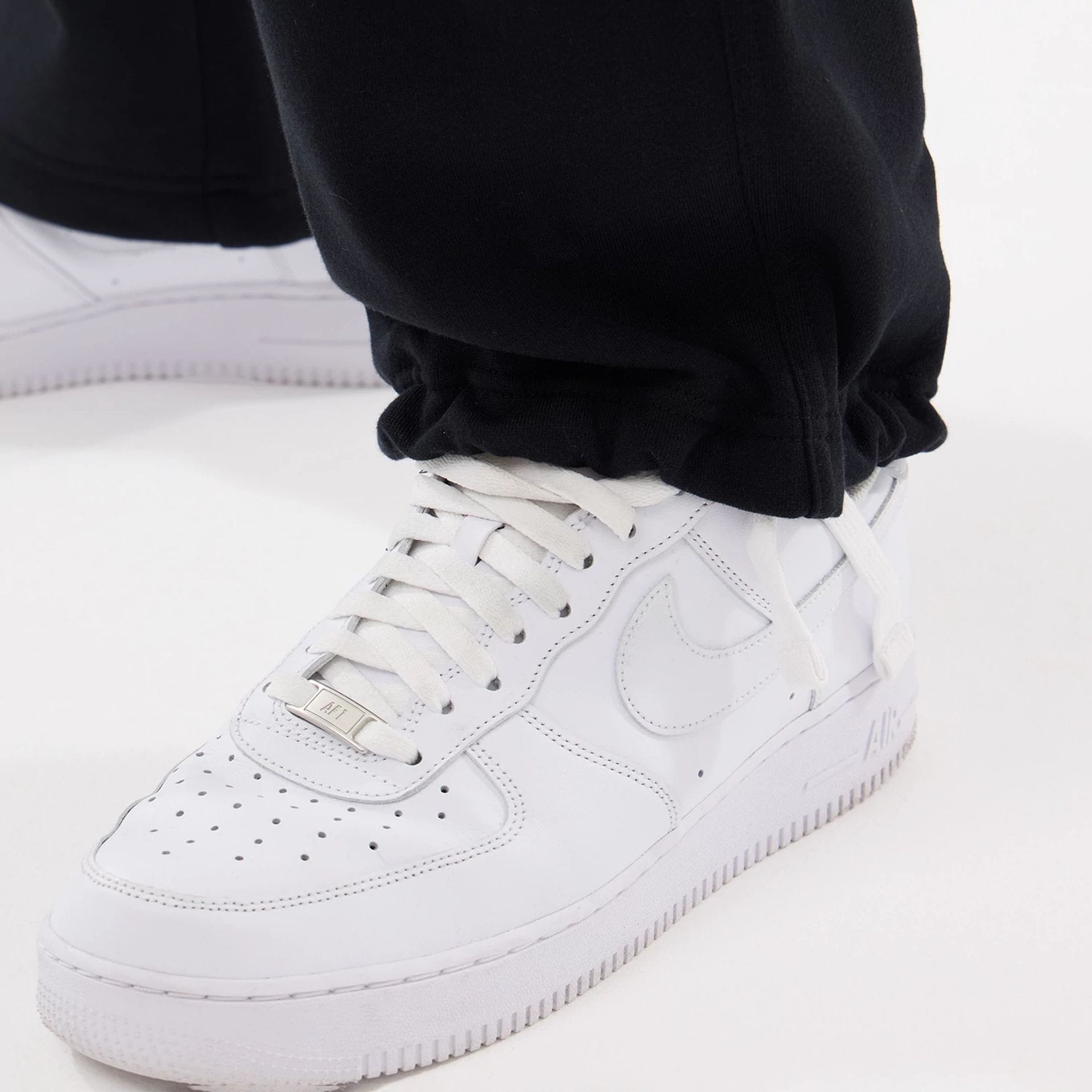 New Era Black Straight Legged Joggers-kentox