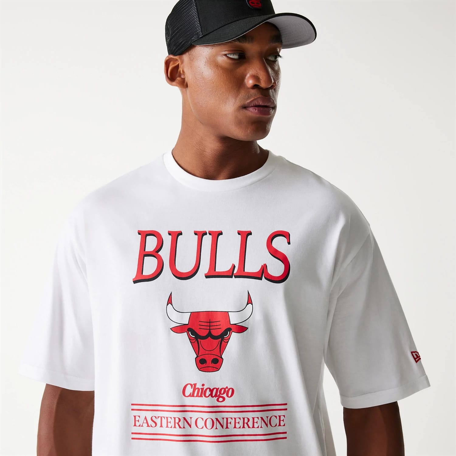 Chicago Bulls NBA Team Graphic White Oversized T-Shirt-kentox