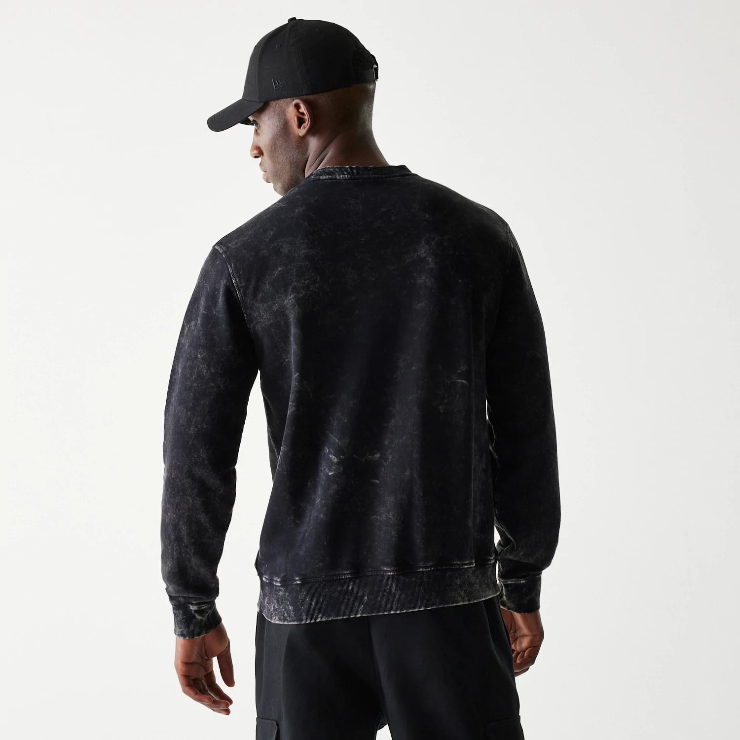 Las Vegas Raiders NFL Throwback Black Crew Neck Sweater-kentox