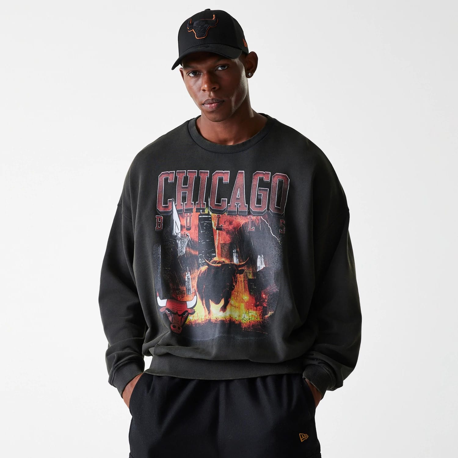 Chicago Bulls NBA Washed Graphic Grey Oversized Crew Neck Sweater-kentox
