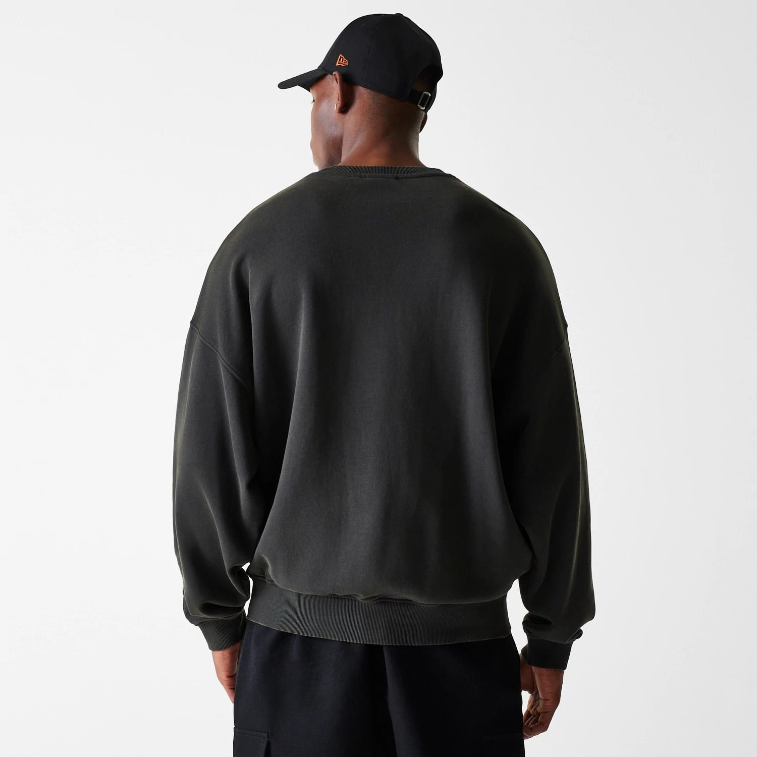 Chicago Bulls NBA Washed Graphic Grey Oversized Crew Neck Sweater-kentox