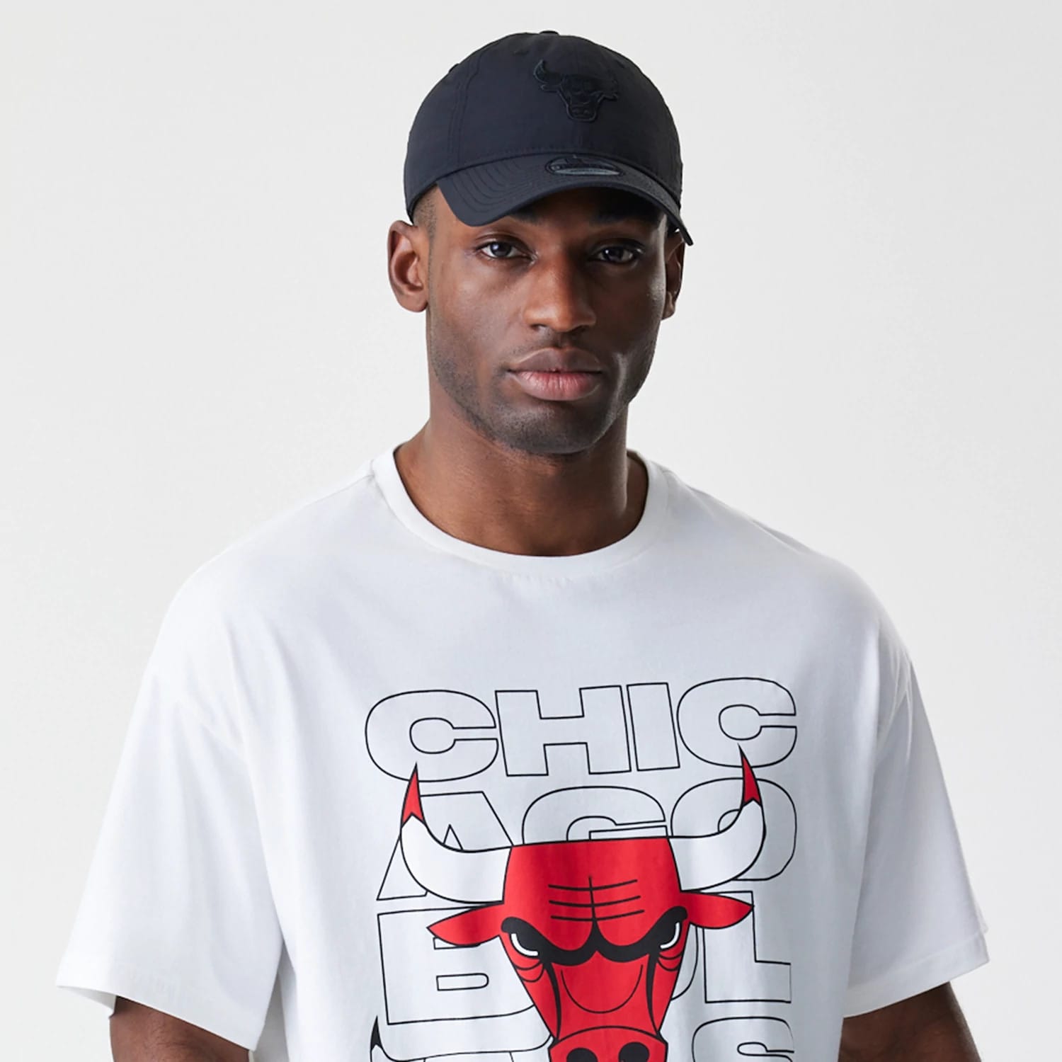 Chicago Bulls NBA Outline Graphic White Oversized T-Shirt-kentox