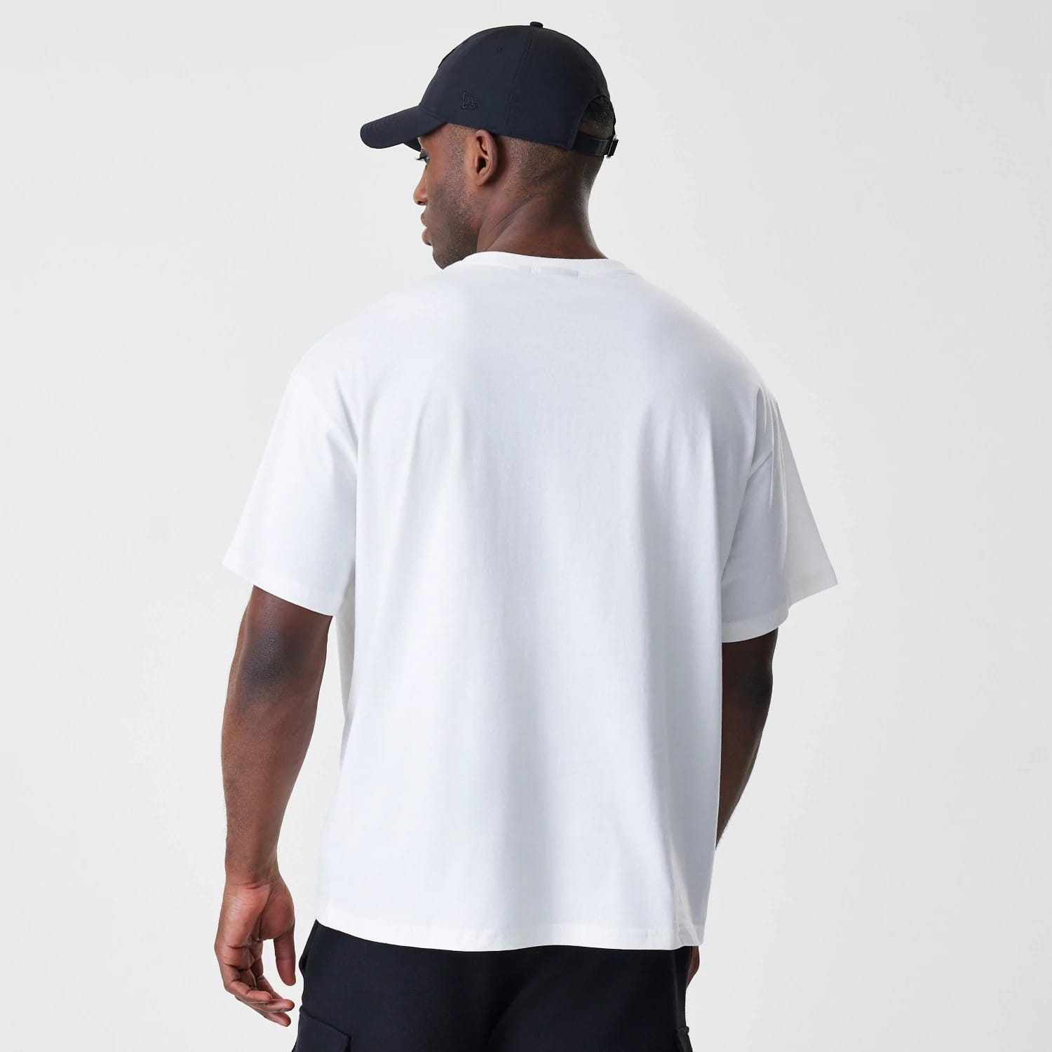 Chicago Bulls NBA Outline Graphic White Oversized T-Shirt-kentox