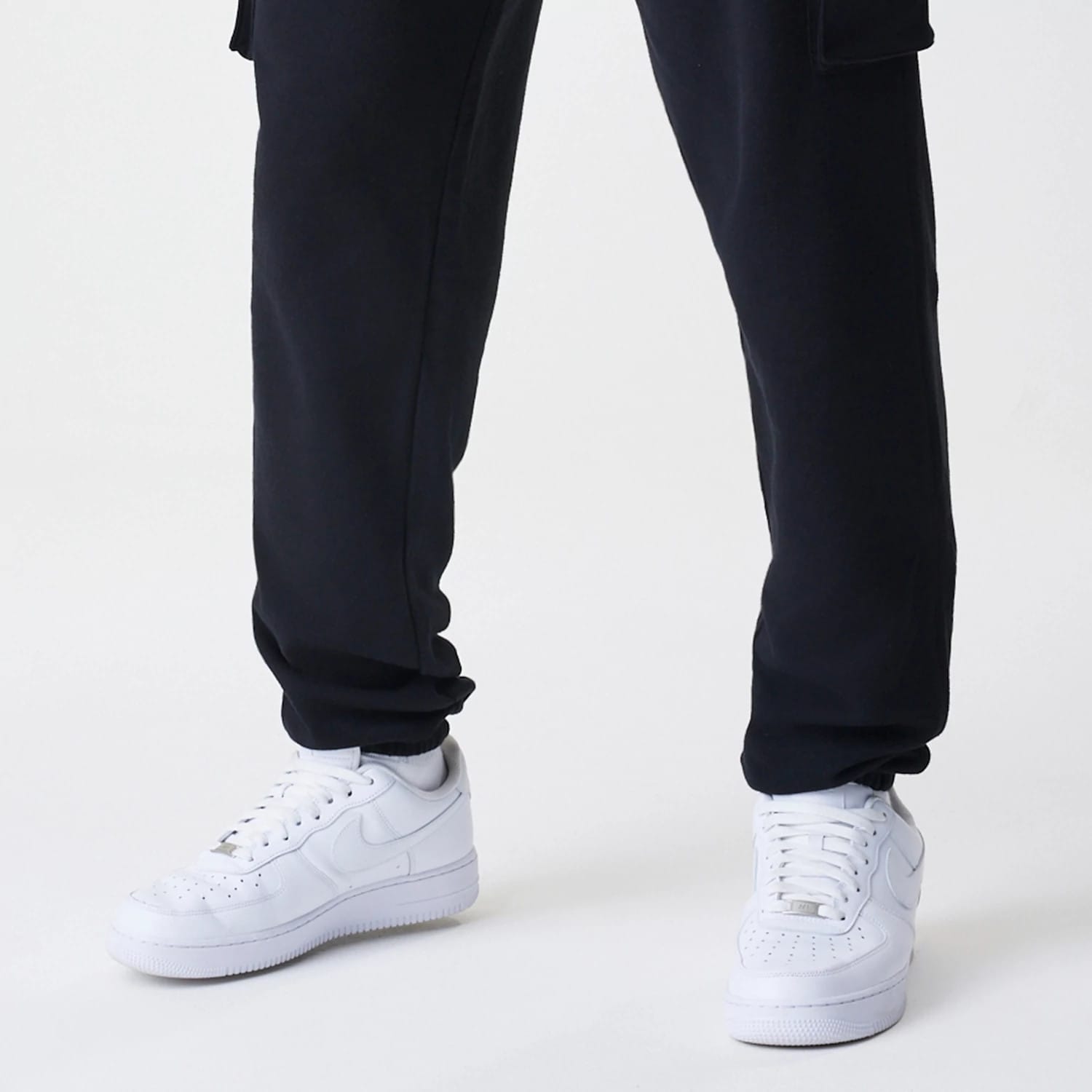 New Era Cargo Black Joggers-kentox
