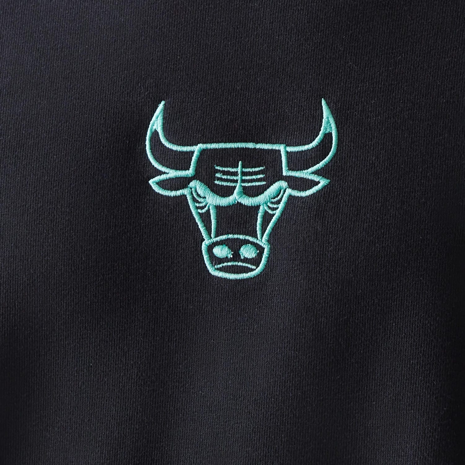 Chicago Bulls NBA Black Oversized Crew Neck Sweater-kentox