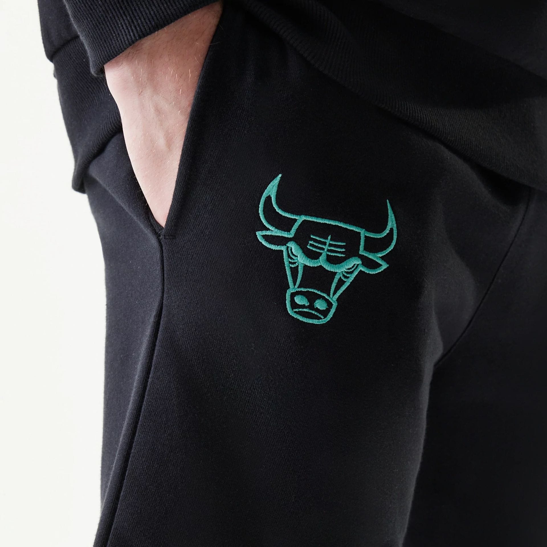 Chicago Bulls NBA League Essential Black Shorts-kentox
