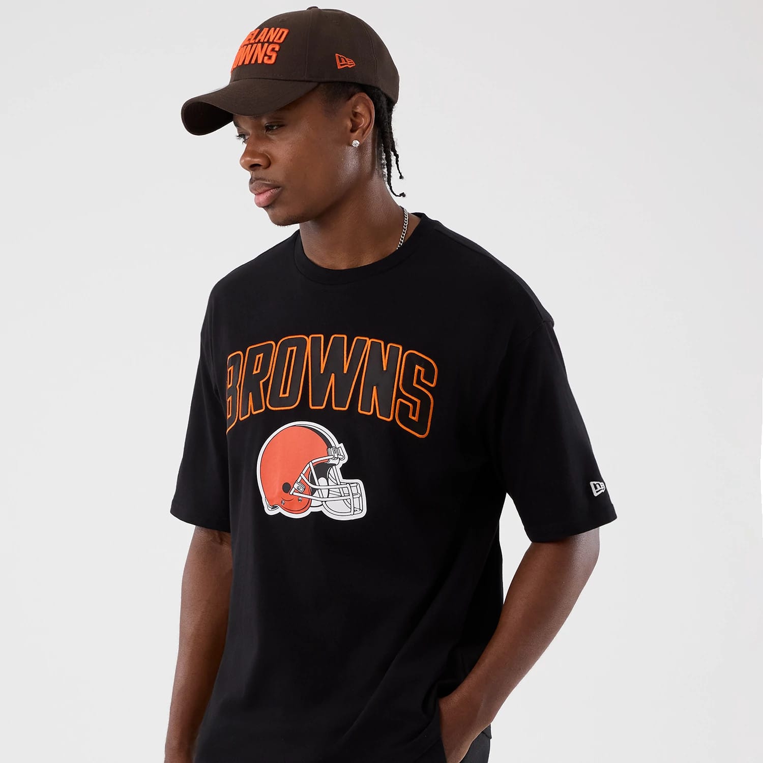 Cleveland Browns NFL International Series Games Black Oversized T-Shirt-kentox