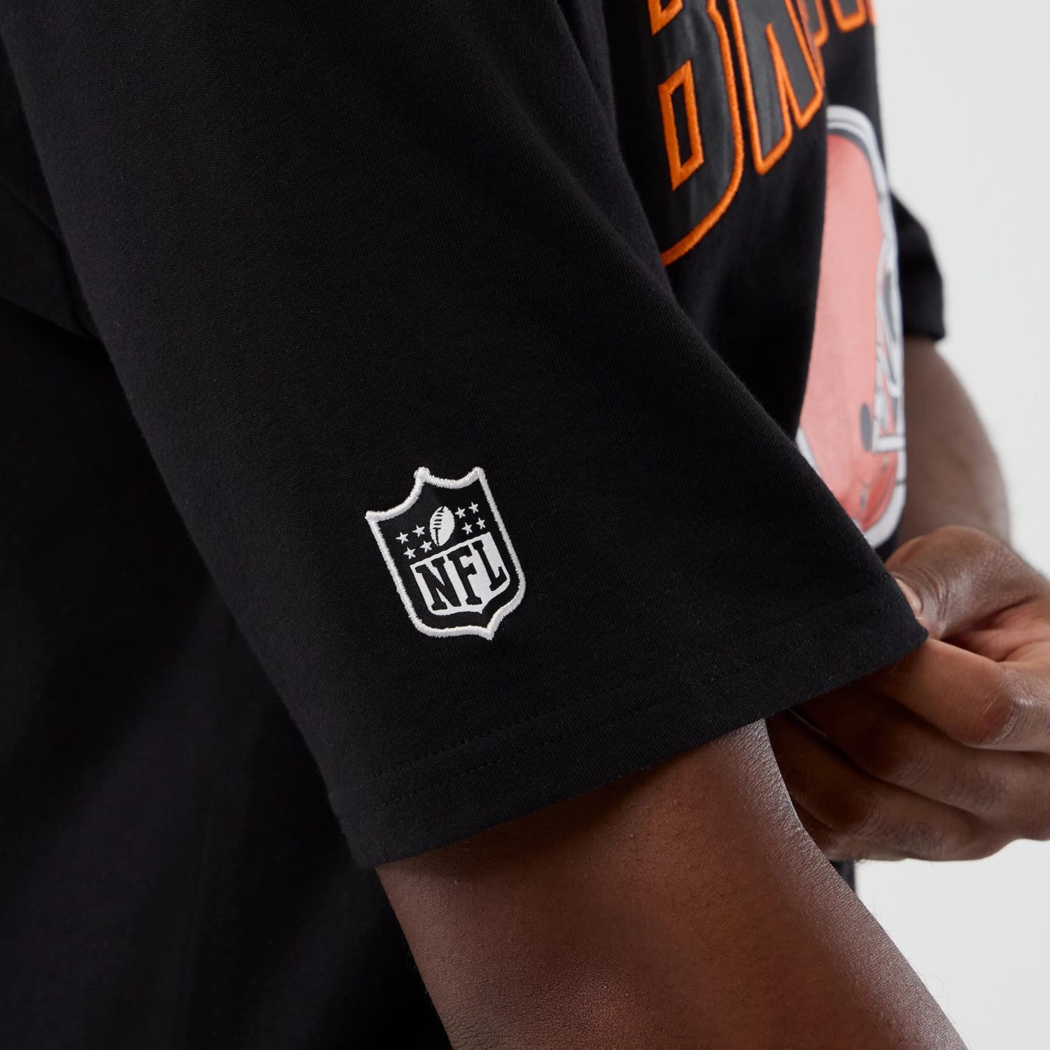 Cleveland Browns NFL International Series Games Black Oversized T-Shirt-kentox