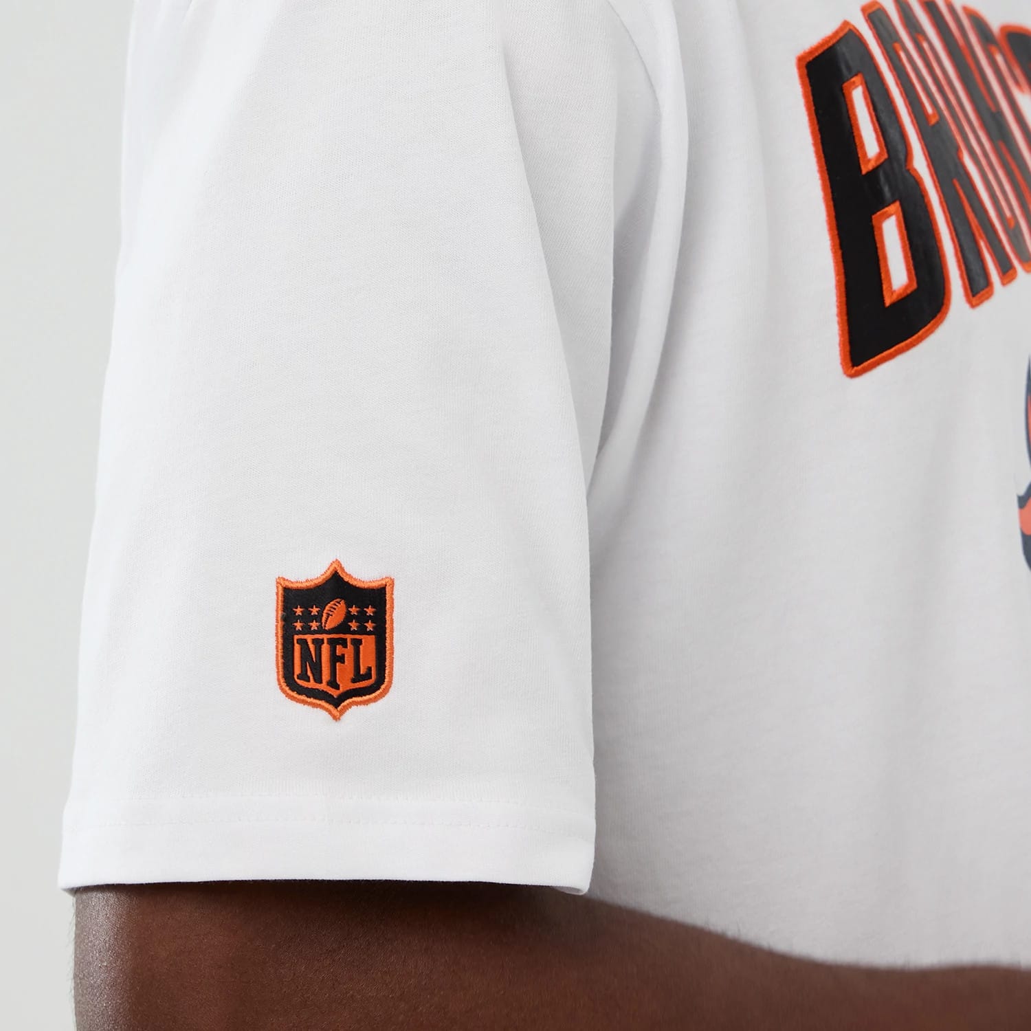 Denver Broncos NFL International Series Games 2025 White Premium T-Shirt-kentox