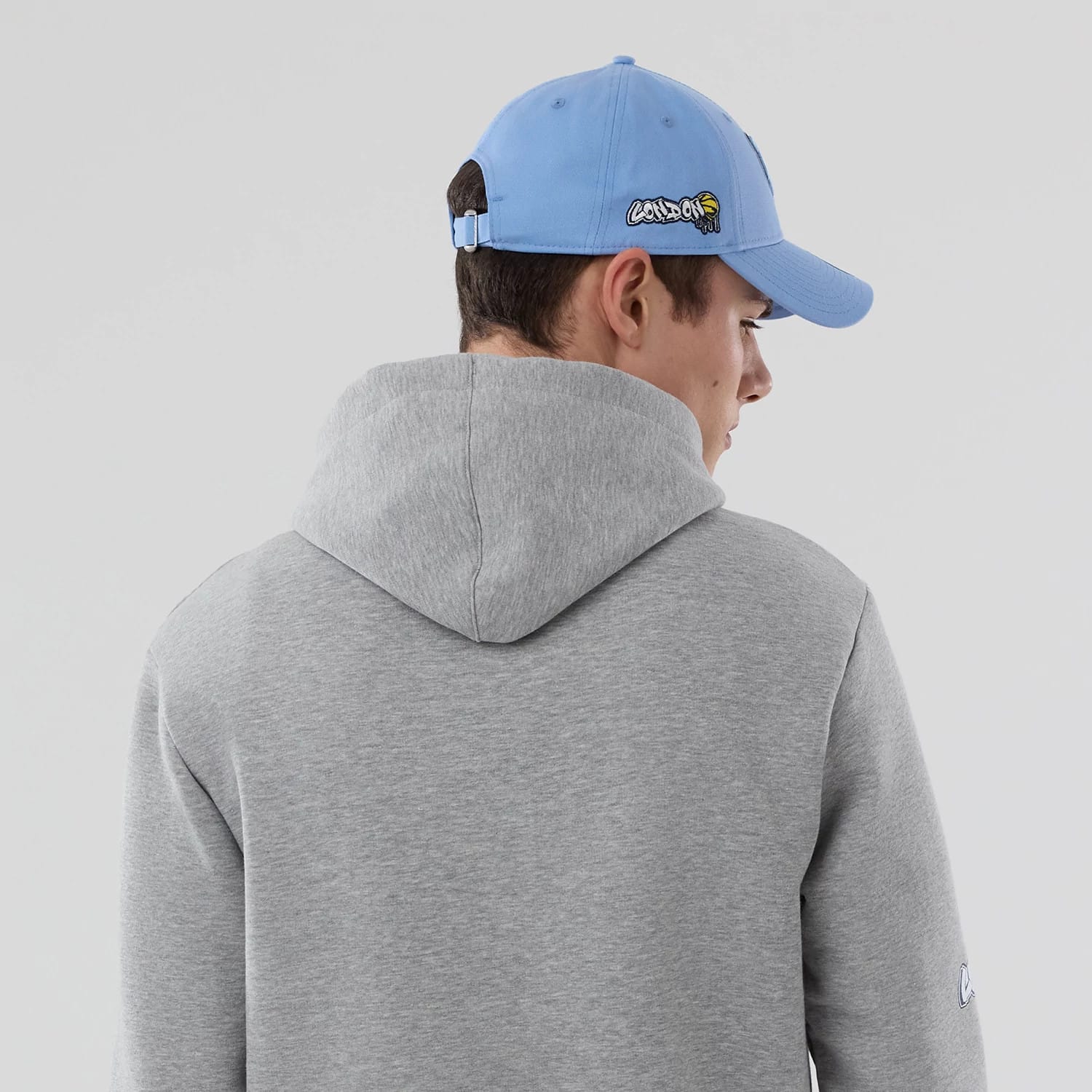 Memphis Grizzlies NBA London Game 2026 Grey Pullover Hoodie-kentox