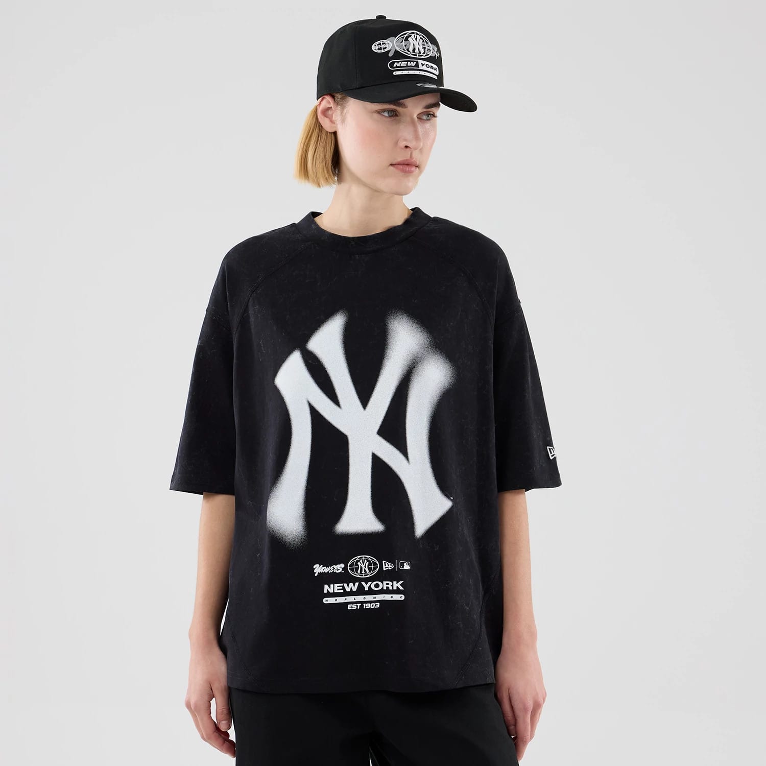 New York Yankees MLB Graphic Boxy Black T-Shirt-kentox