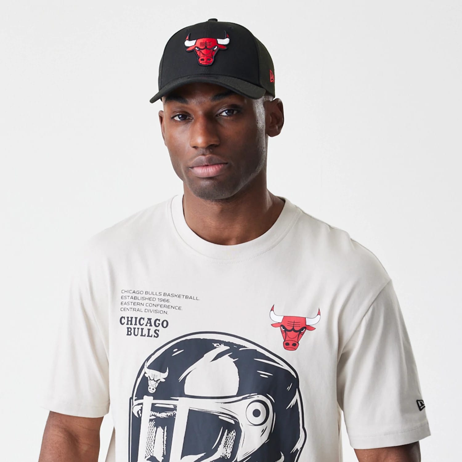 Chicago Bulls Modern Driver Light Beige T-Shirt-kentox - Image 3