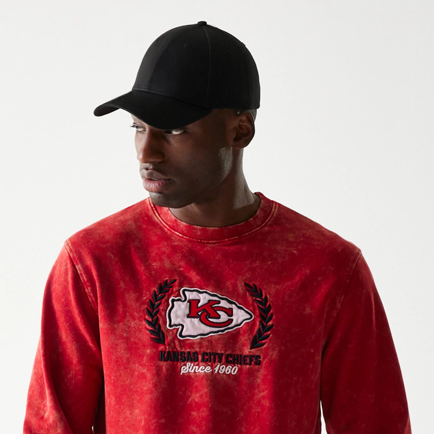 Kansas City Chiefs NFL Throwback Red Crew Neck Sweater-kentox - Image 4