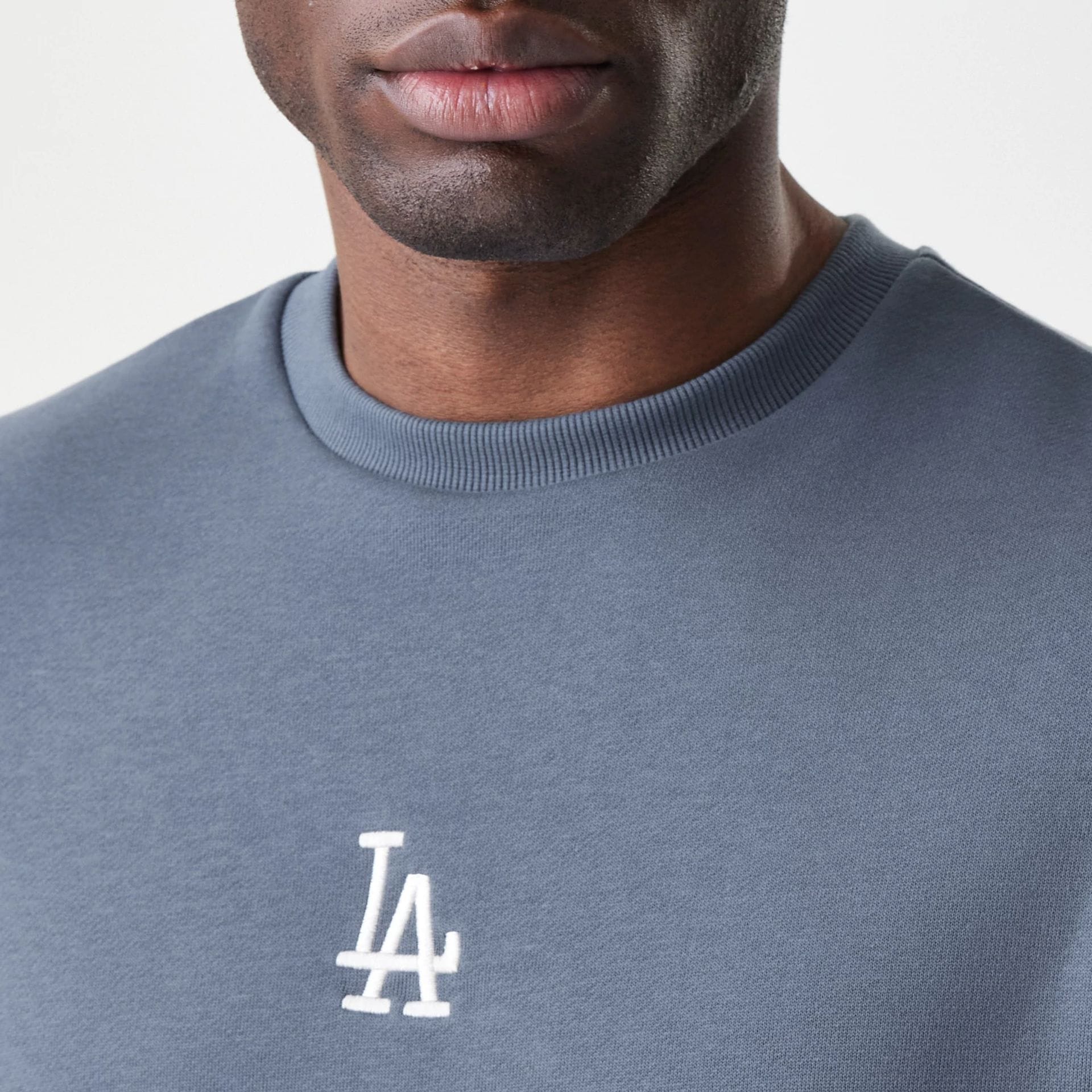 LA Dodgers MLB Midi League Essential Dark Grey Oversized Crew Neck Sweater-kentox - Image 5