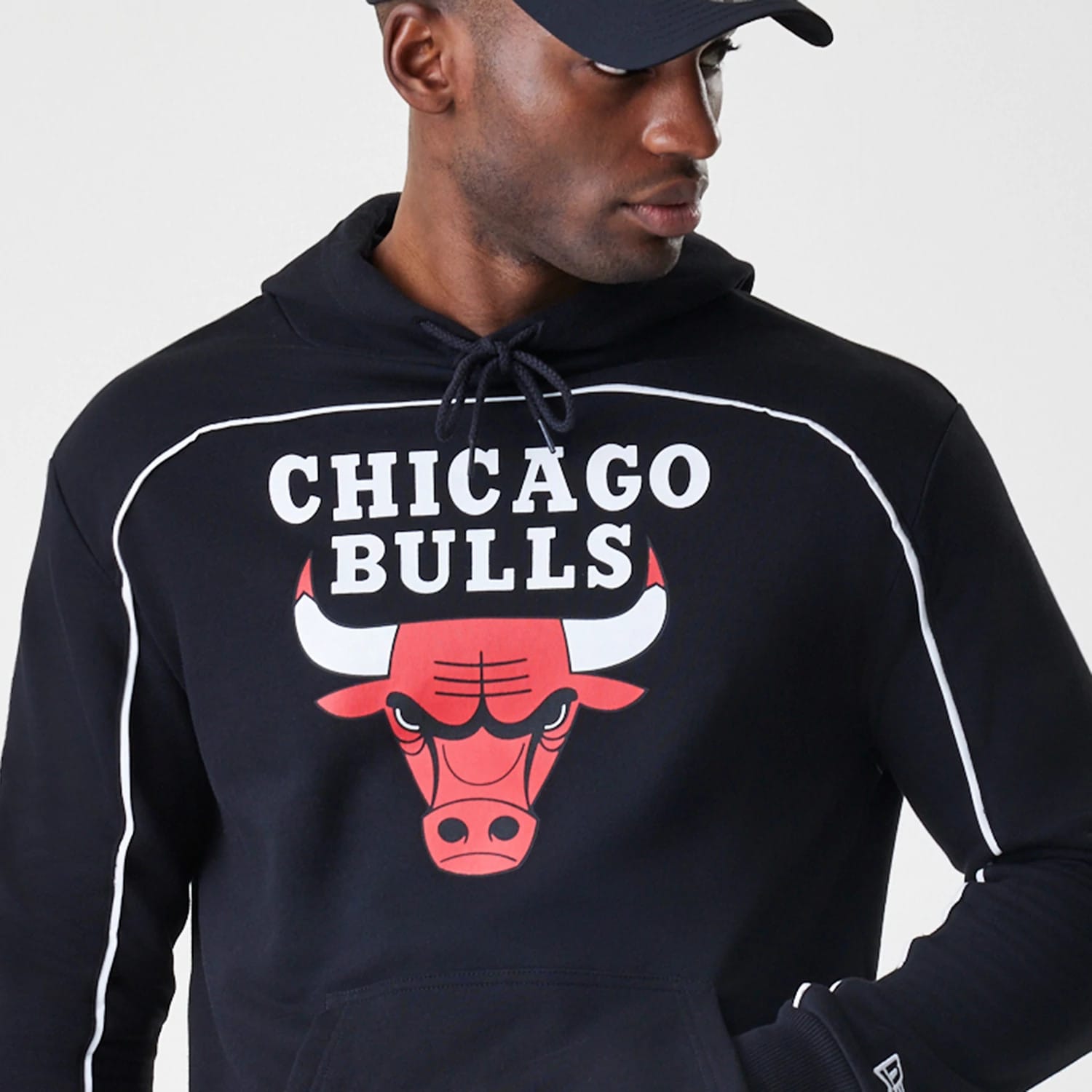 Chicago Bulls NBA Piping Stripe Black Oversized Pullover Hoodie-kentox - Image 6