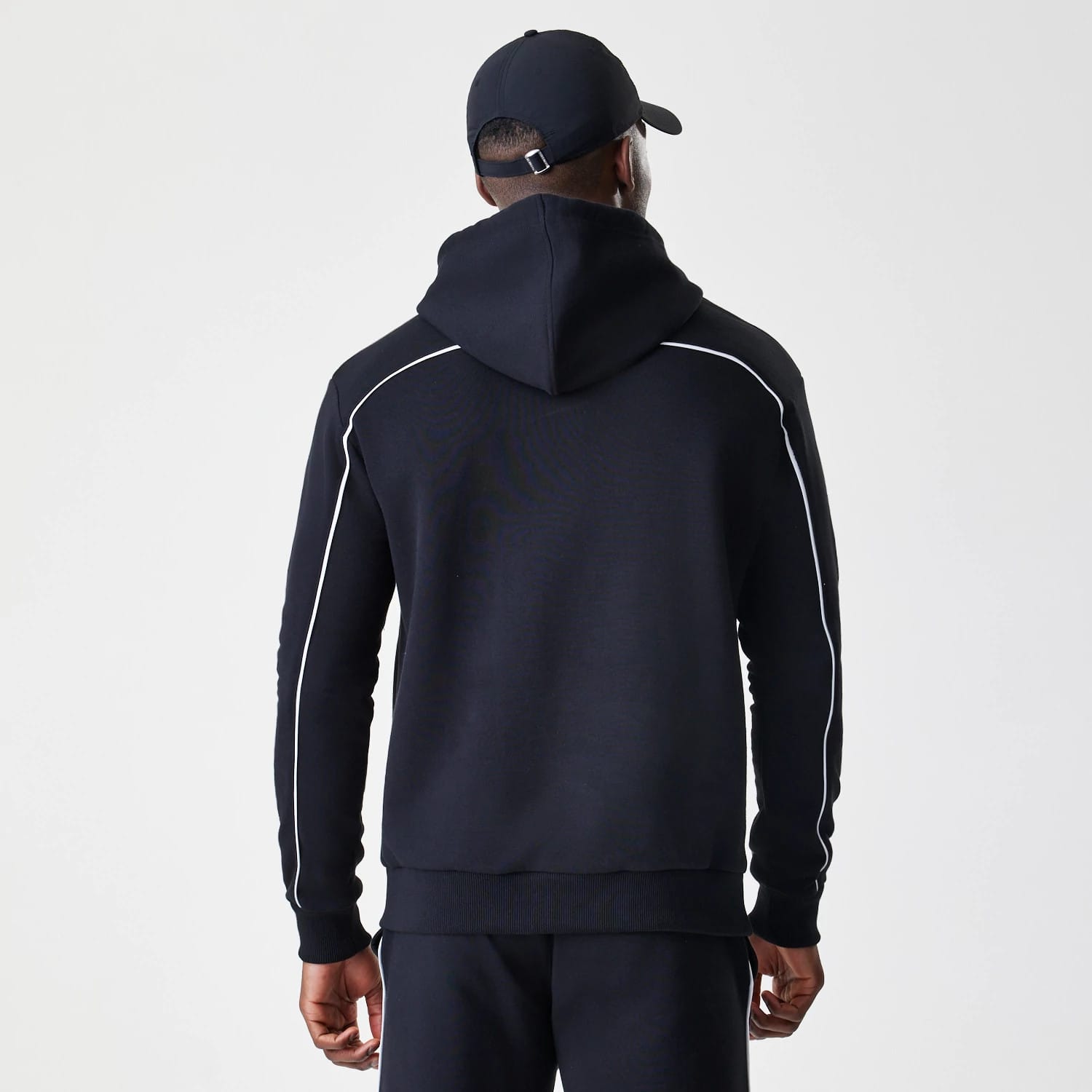 Chicago Bulls NBA Piping Stripe Black Oversized Pullover Hoodie-kentox - Image 2