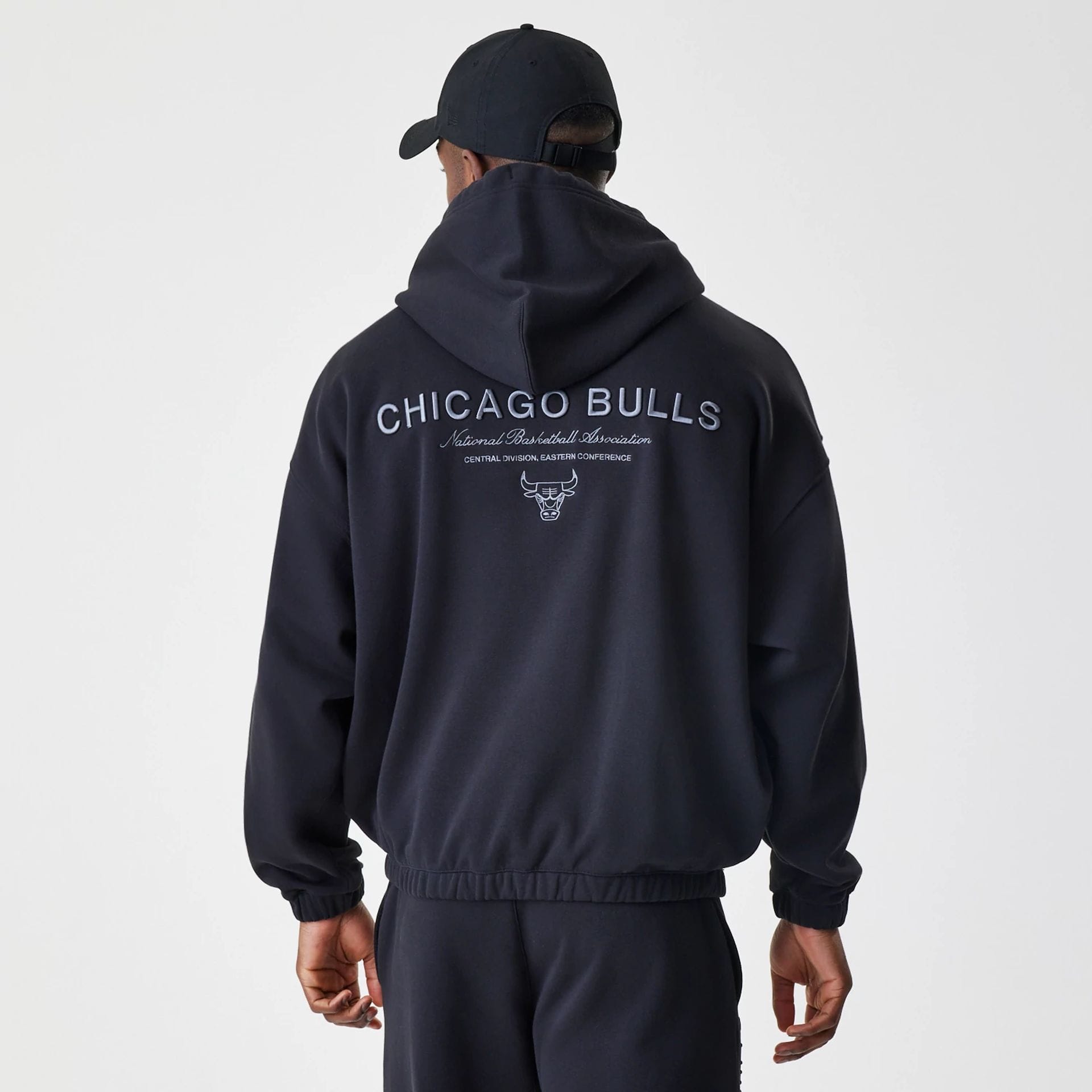 Chicago Bulls NBA Linear Black Oversized Full Zip Hoodie-kentox - Image 2