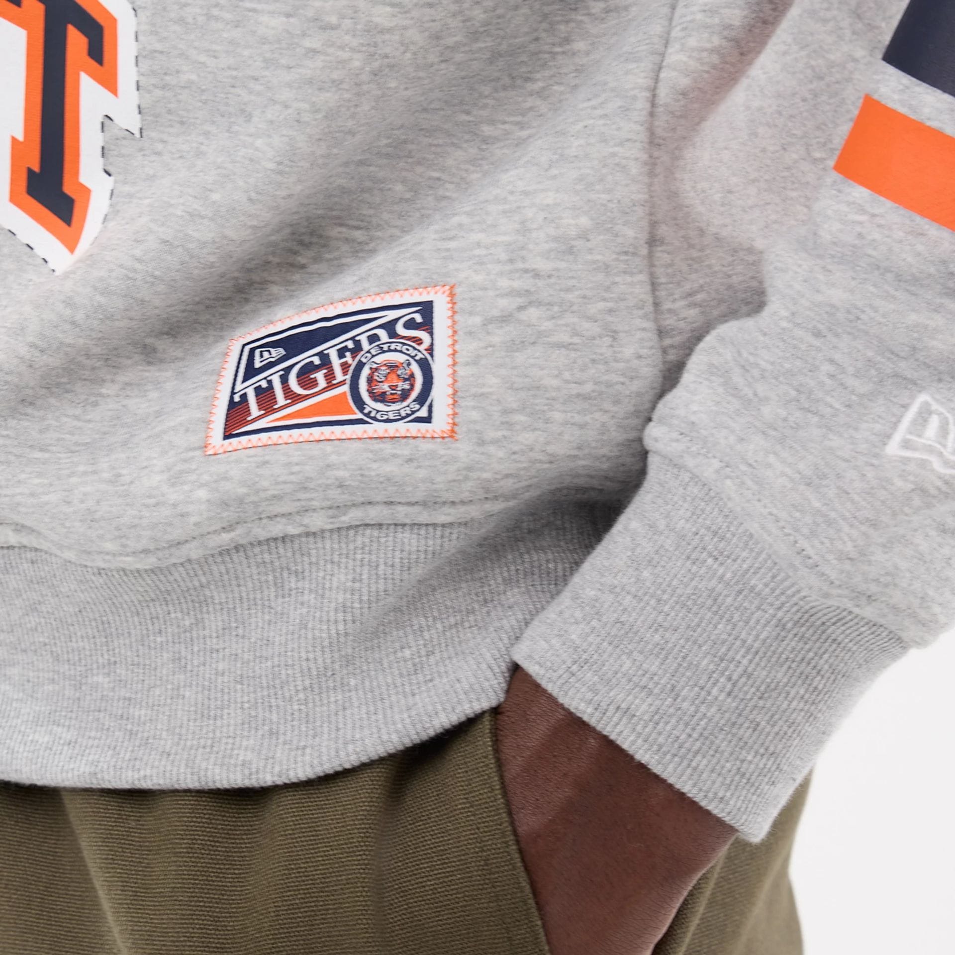 Detroit Tigers MLB Sport Classic Grey Crew Neck Sweater-kentox - Image 3