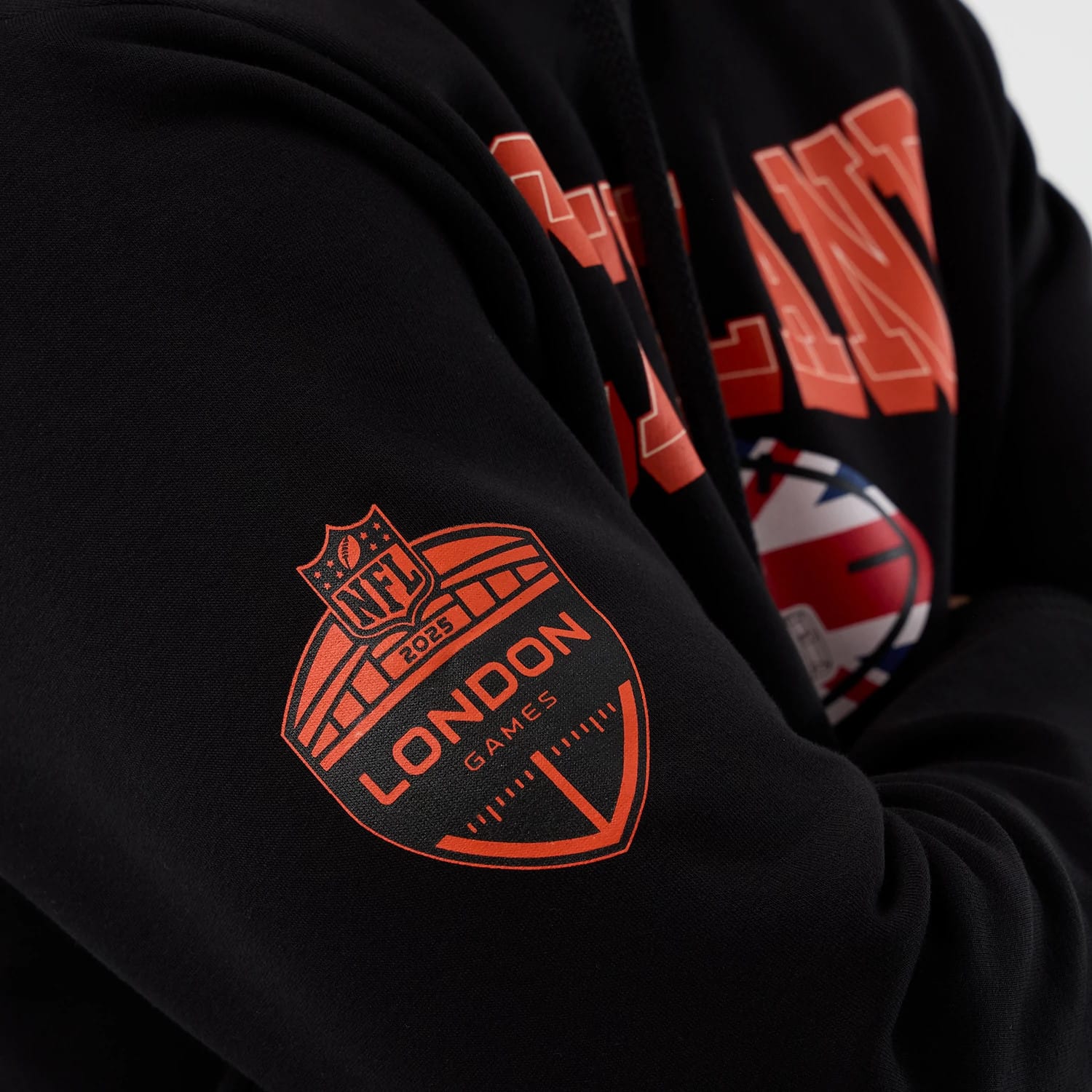 Cleveland Browns NFL International Series Games Black Pullover Hoodie-kentox - Image 4
