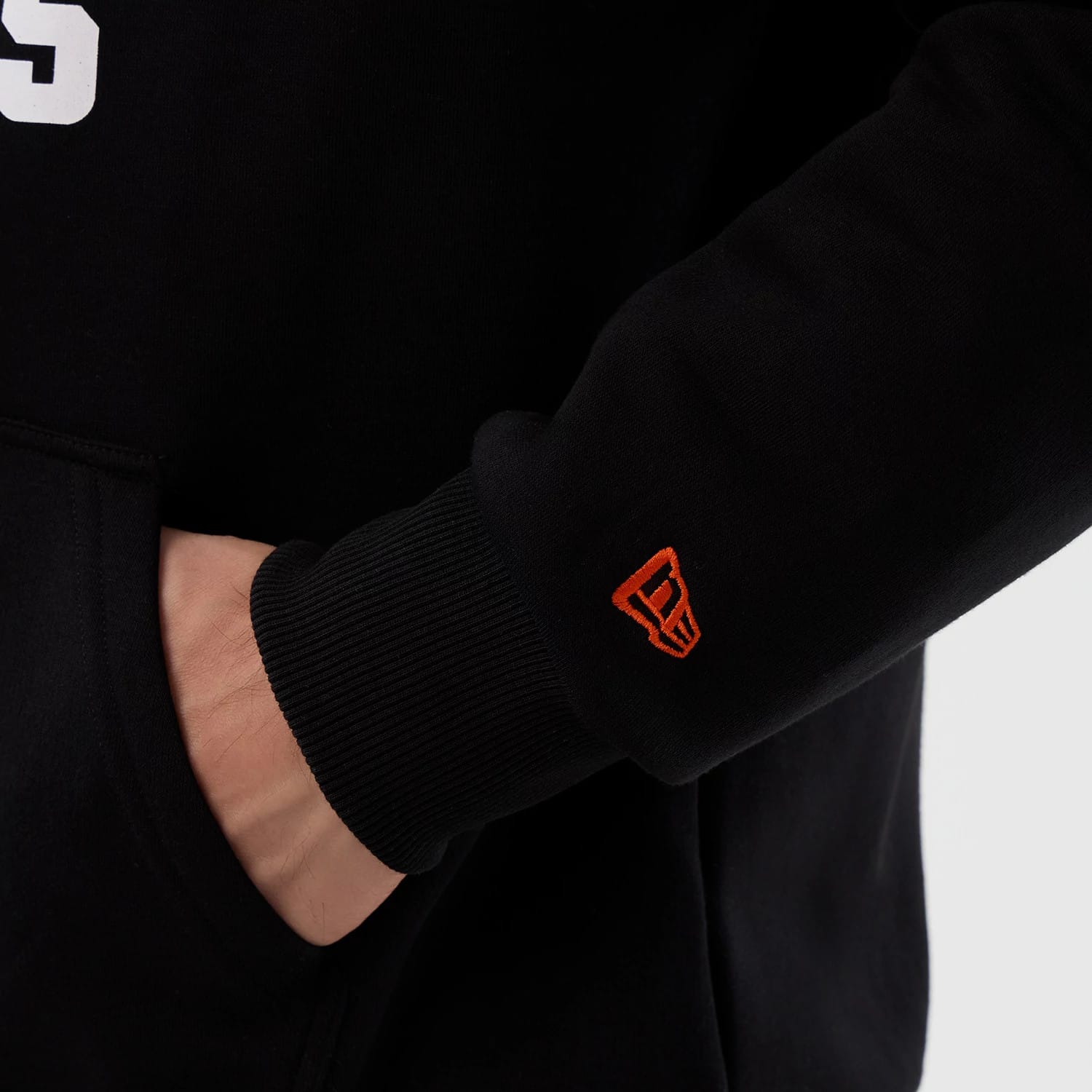 Cleveland Browns NFL International Series Games Black Pullover Hoodie-kentox - Image 5