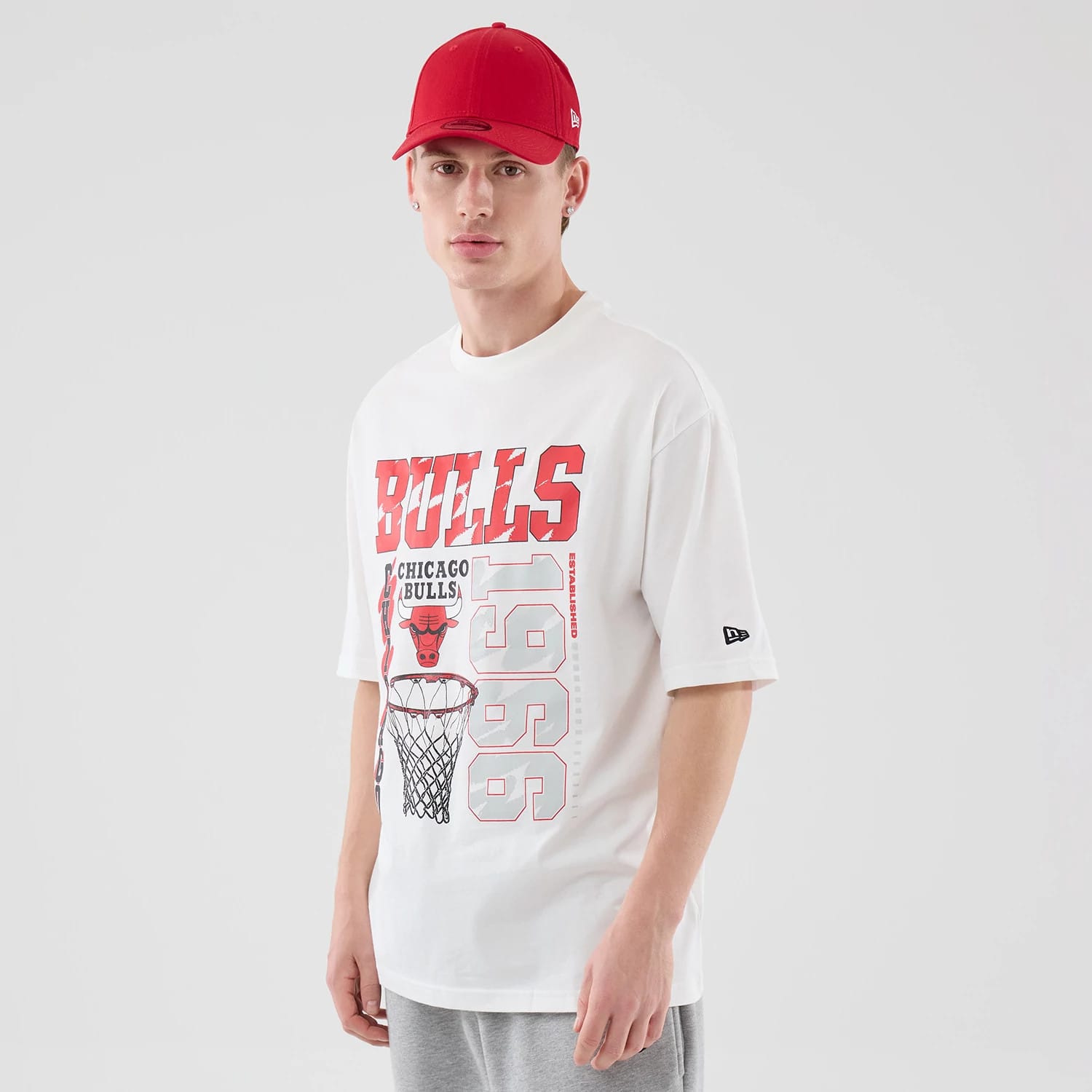 Chicago Bulls NBA Basketball Graphic White Oversized T-Shirt-kentox - Image 3