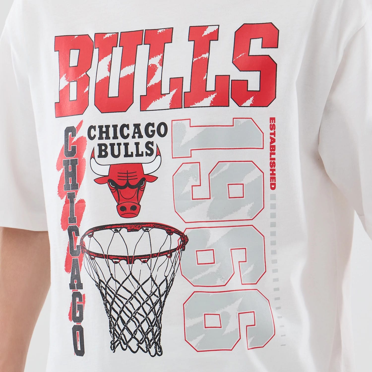 Chicago Bulls NBA Basketball Graphic White Oversized T-Shirt-kentox - Image 5