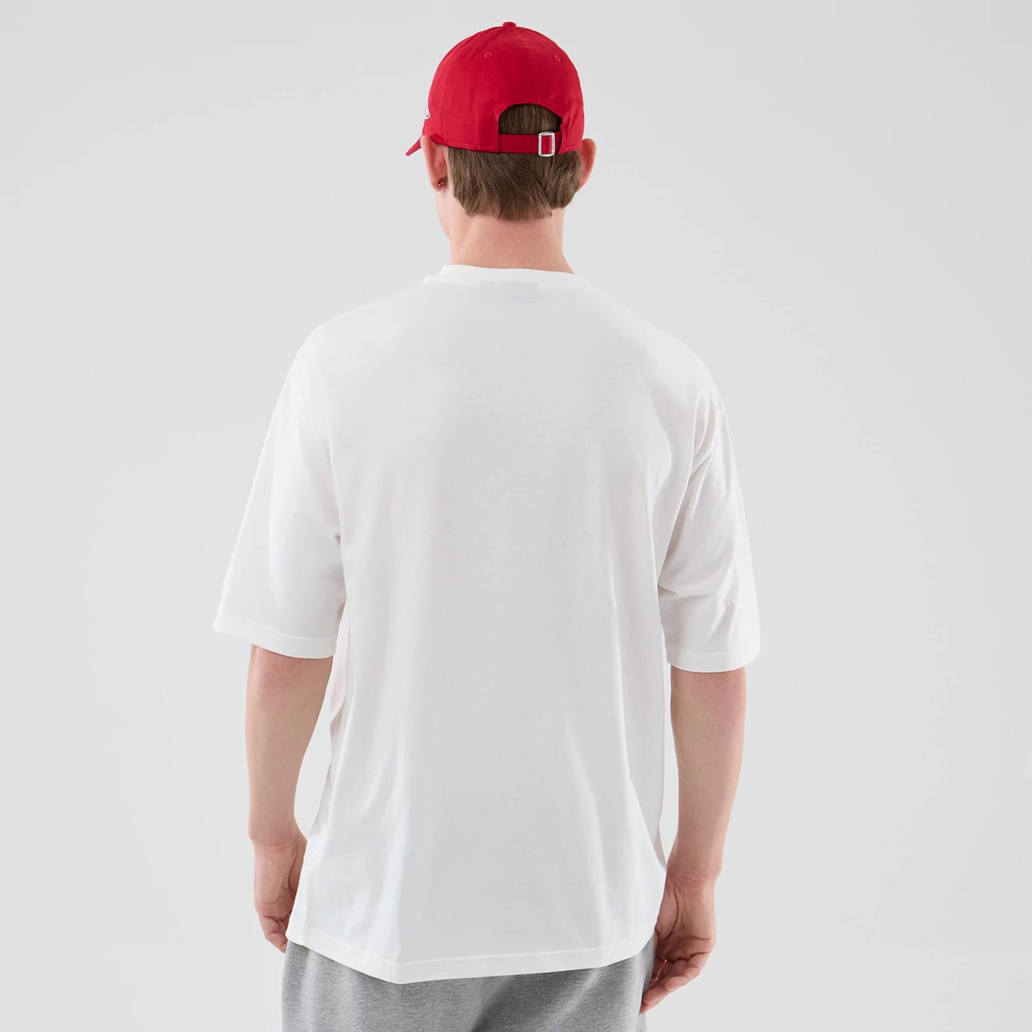 Chicago Bulls NBA Basketball Graphic White Oversized T-Shirt-kentox - Image 2