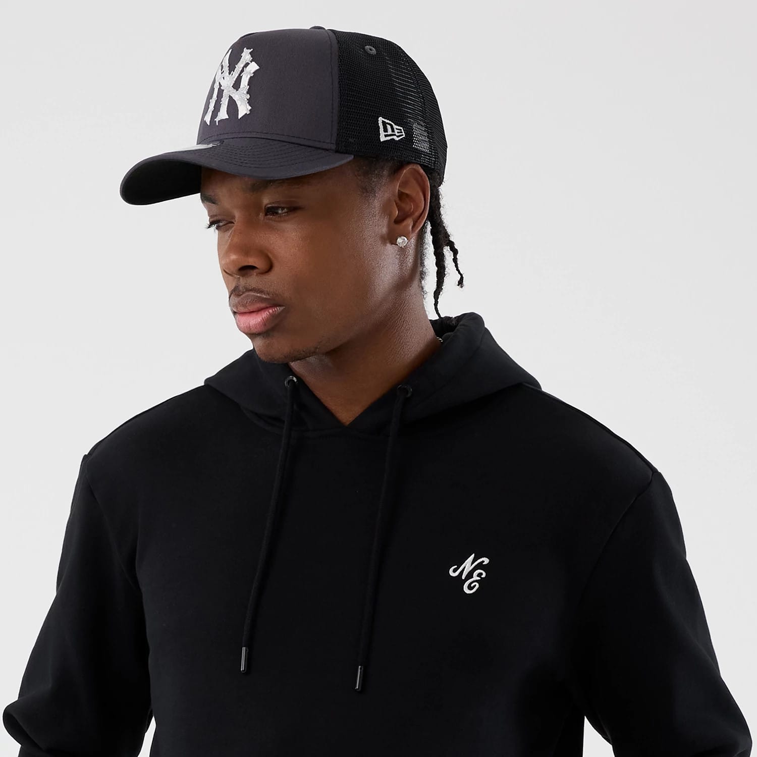 New Era Street Graphic Black Pullover Hoodie-kentox - Image 6