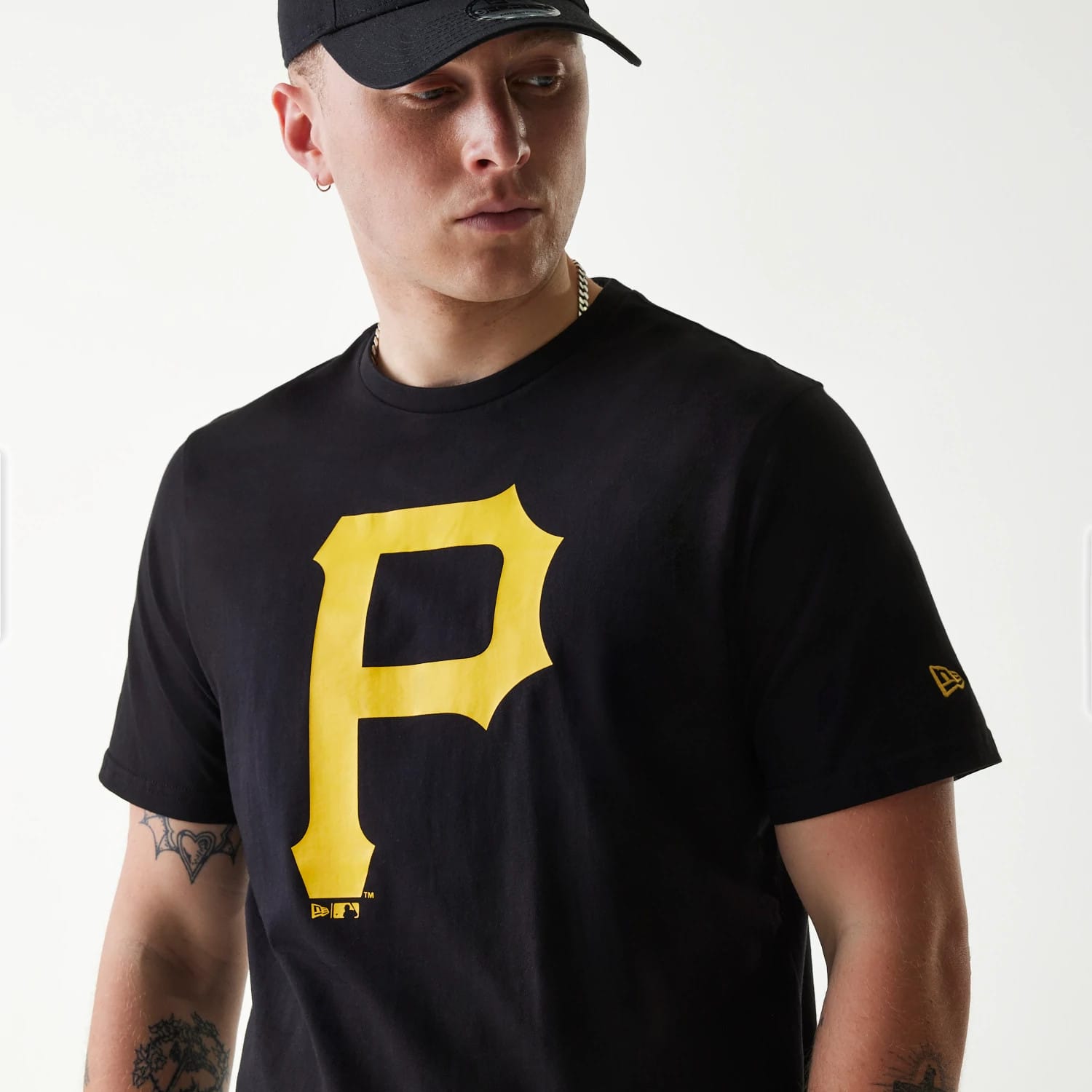 Pittsburgh Pirates MLB Regular Black T-Shirt-kentox - Image 2