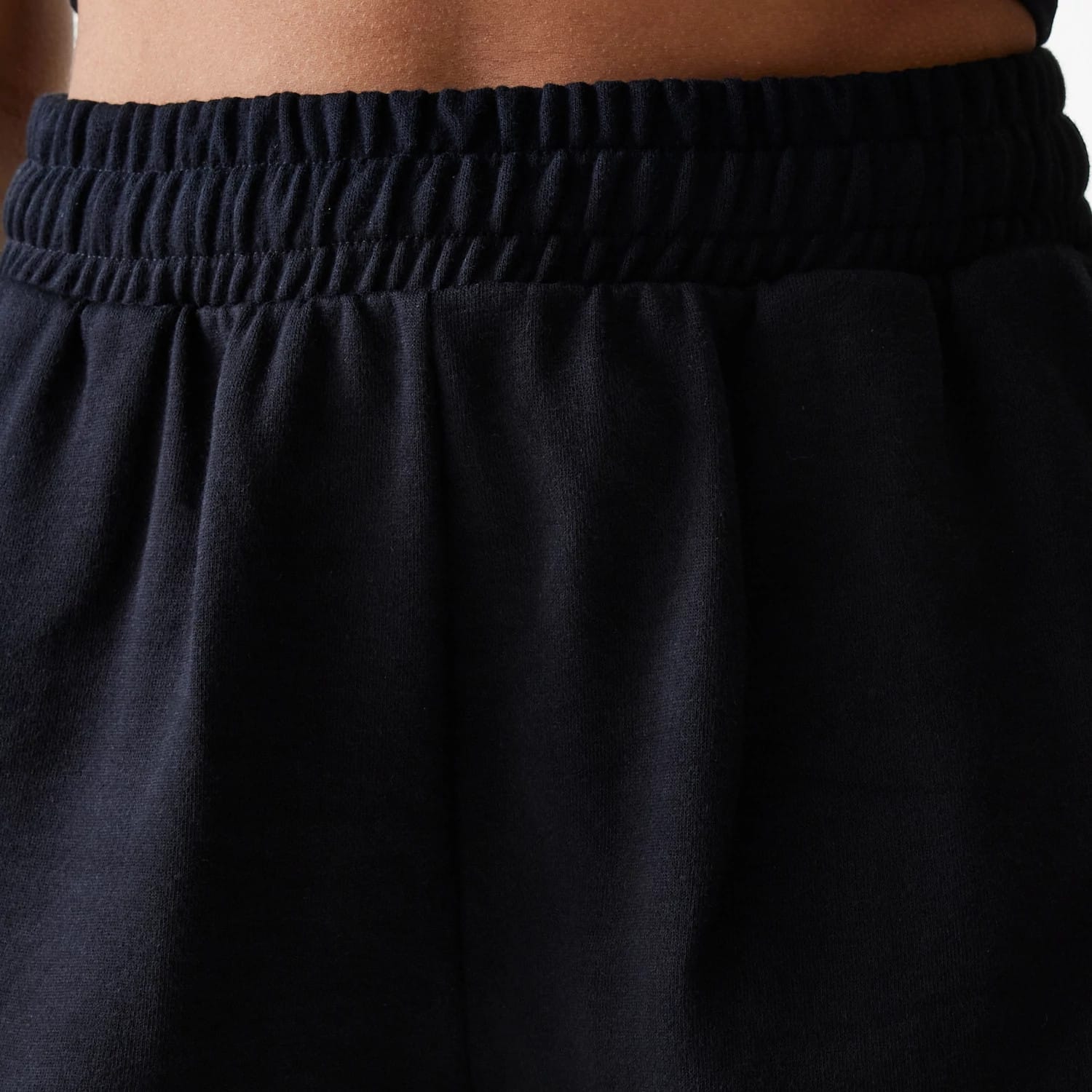 New York Yankees Womens MLB Midi League Essential Black Shorts-kentox - Image 5
