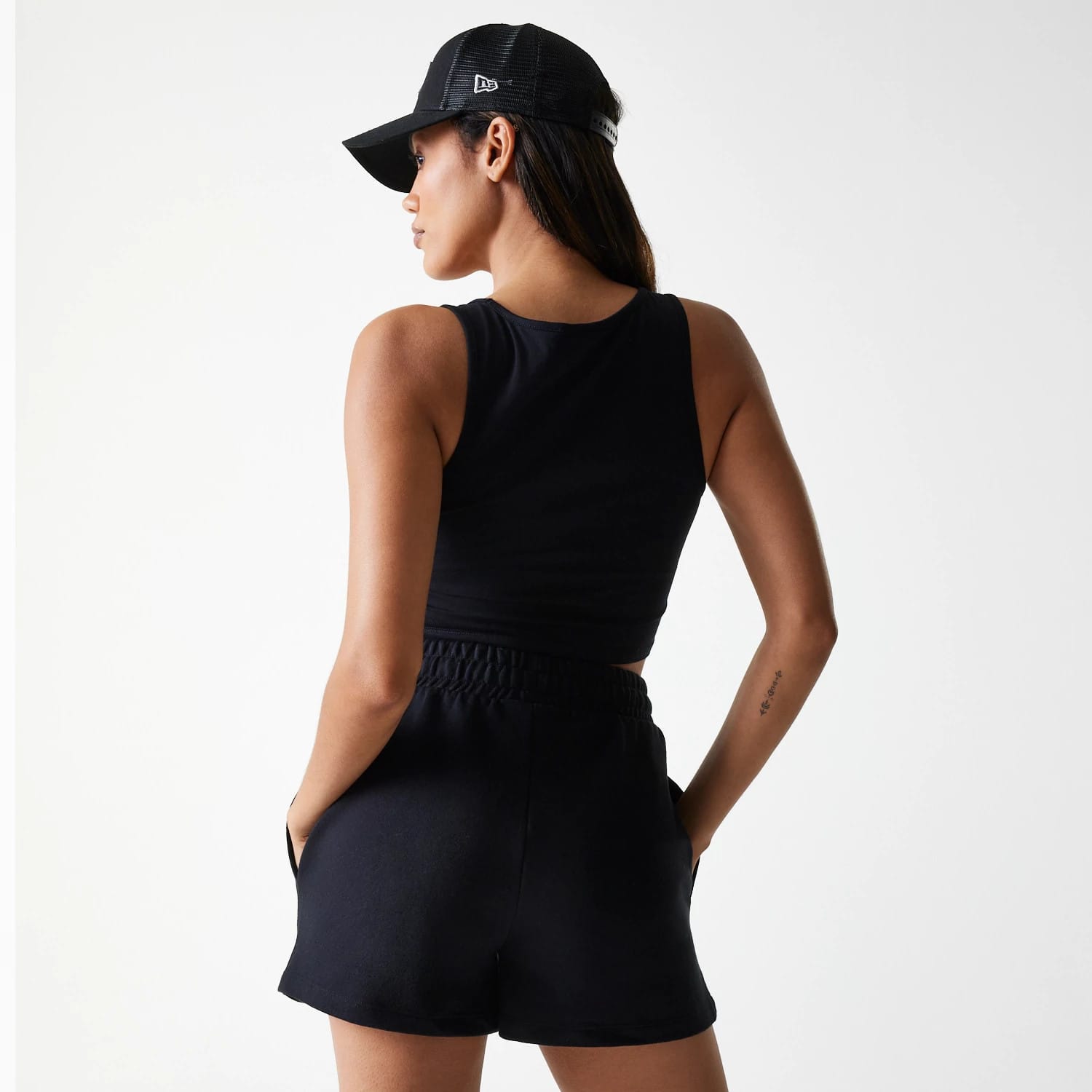 New York Yankees Womens MLB Midi League Essential Black Shorts-kentox - Image 2