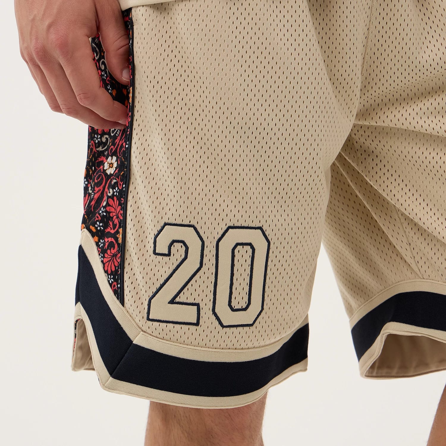 New Era Mesh Light Beige Mesh Shorts-kentox - Image 3