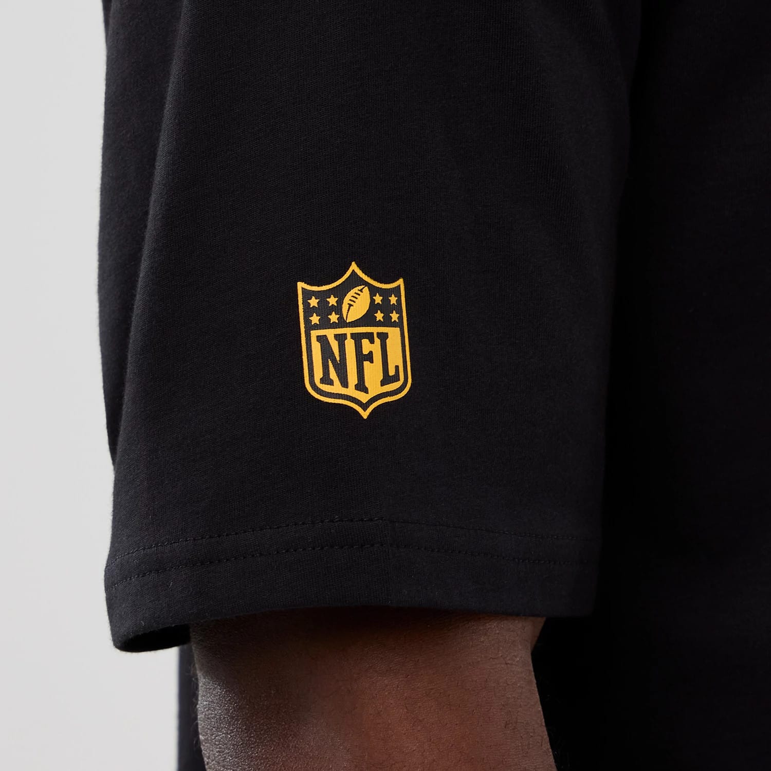 Washington Commanders NFL International Series Games 2025 Black Oversized T-Shirt-kentox - Image 5