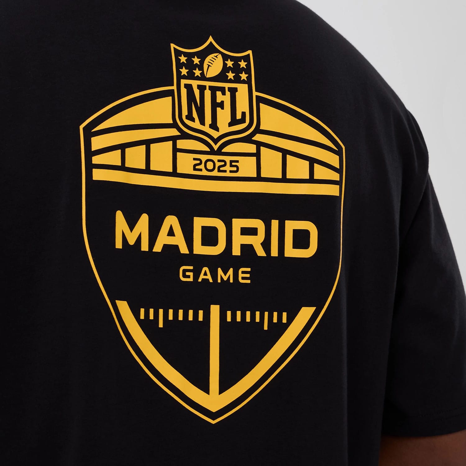 Washington Commanders NFL International Series Games 2025 Black Oversized T-Shirt-kentox - Image 4