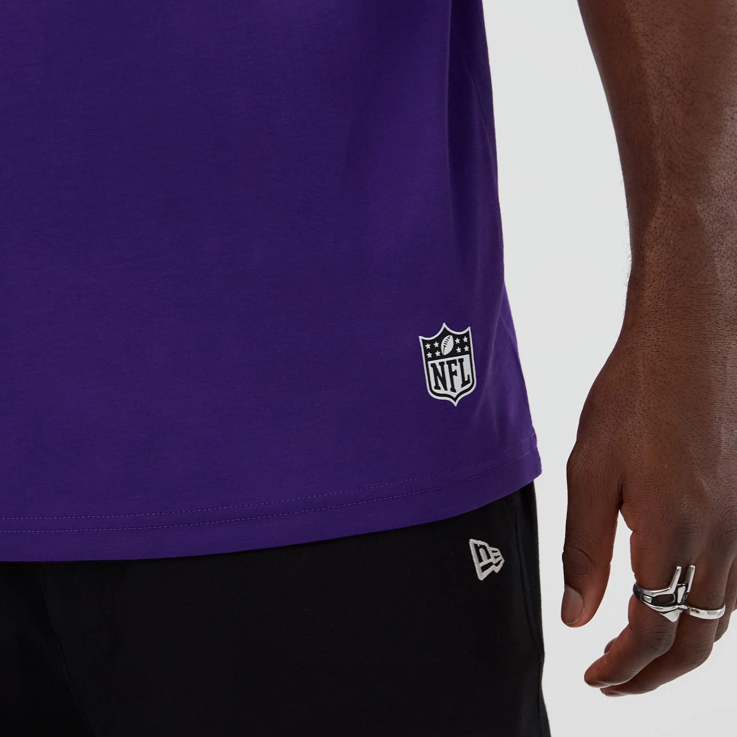 Minnesota Vikings NFL International Series Games 2025 Purple Oversized T-Shirt-kentox - Image 5