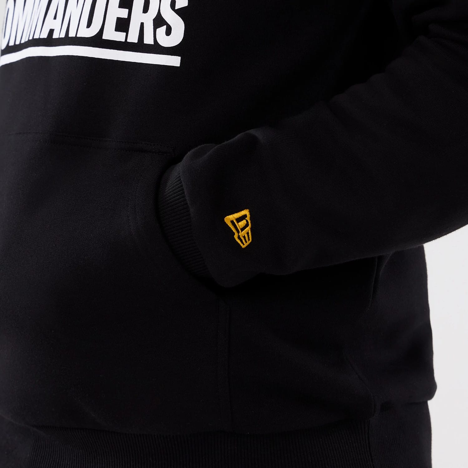 Washington Commanders NFL International Series Games 2025 Black Pullover Hoodie-kentox - Image 4