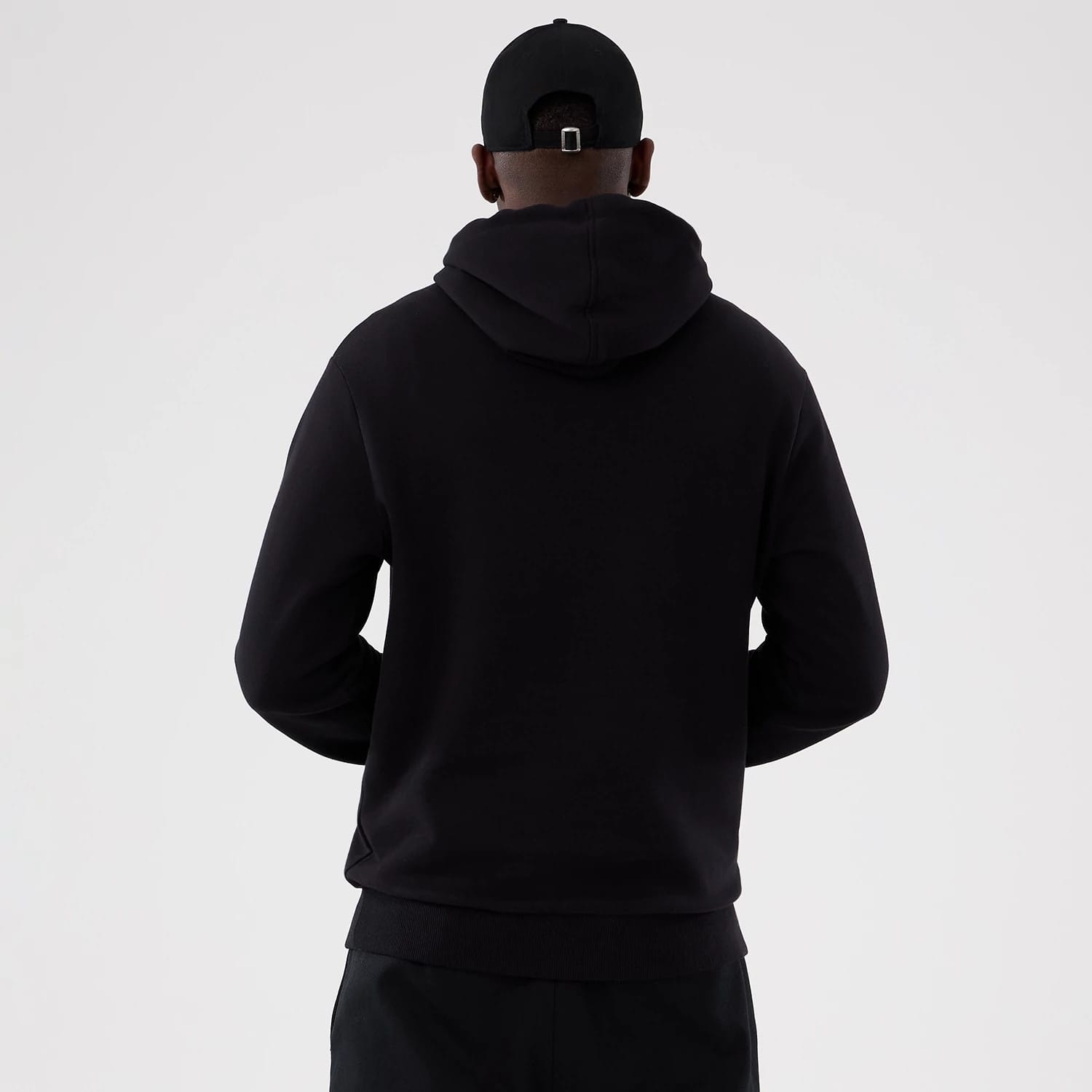 Washington Commanders NFL International Series Games 2025 Black Pullover Hoodie-kentox - Image 2