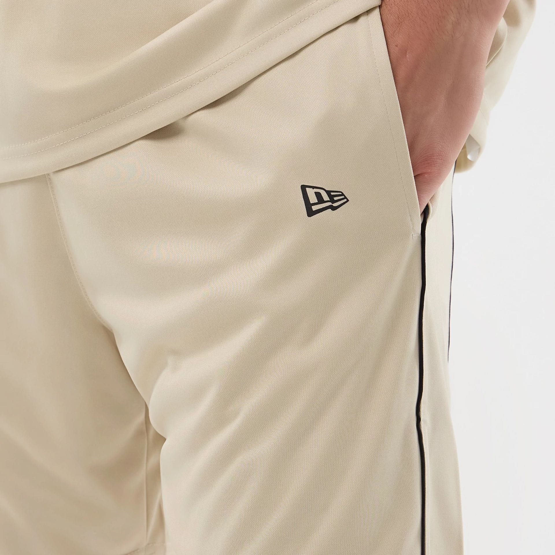 New Era Football Light Beige Shorts-kentox - Image 4