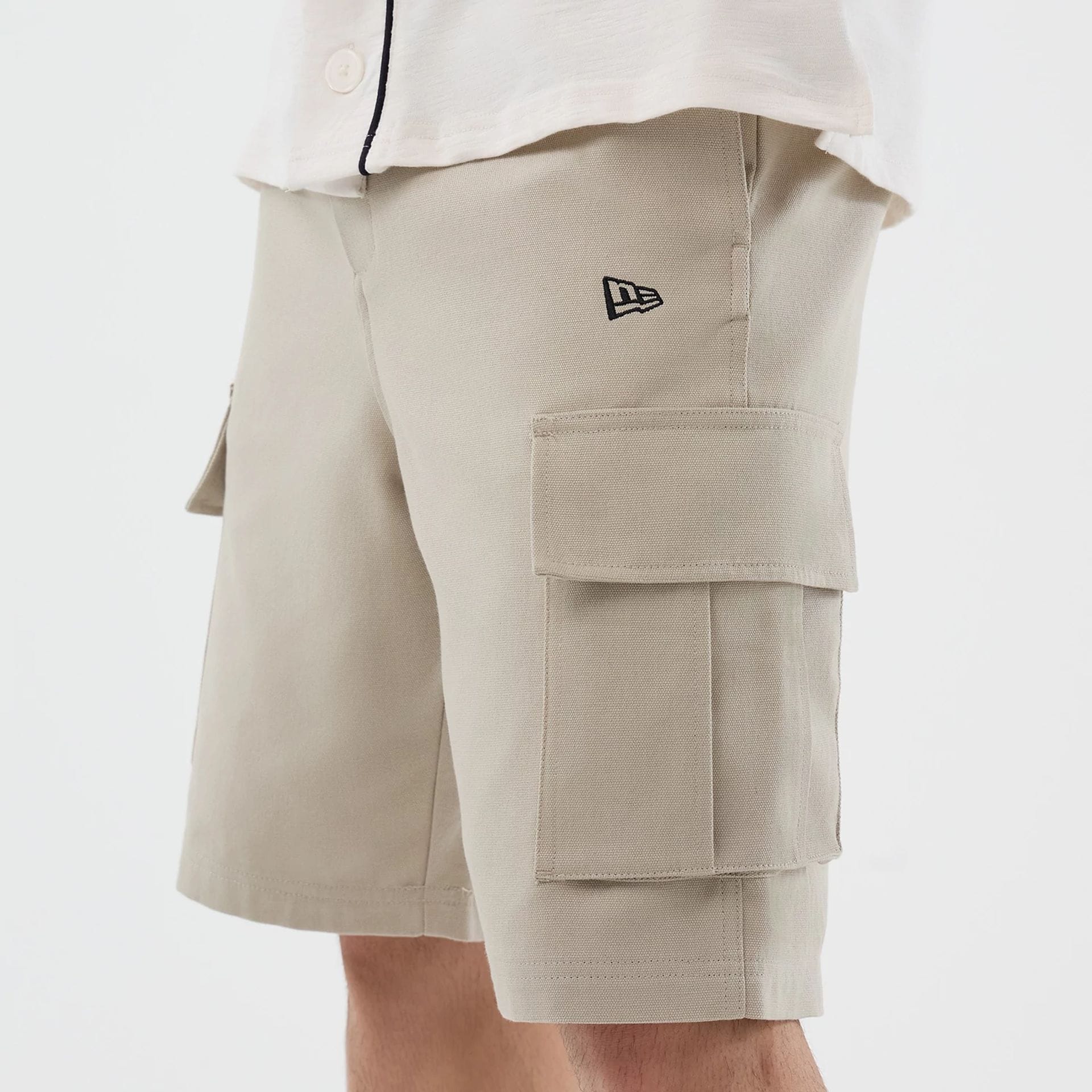 New Era Light Beige Cargo Shorts-kentox - Image 3