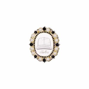 New Era 59FIFTY Day Brooch Black Pin Badge-kentox